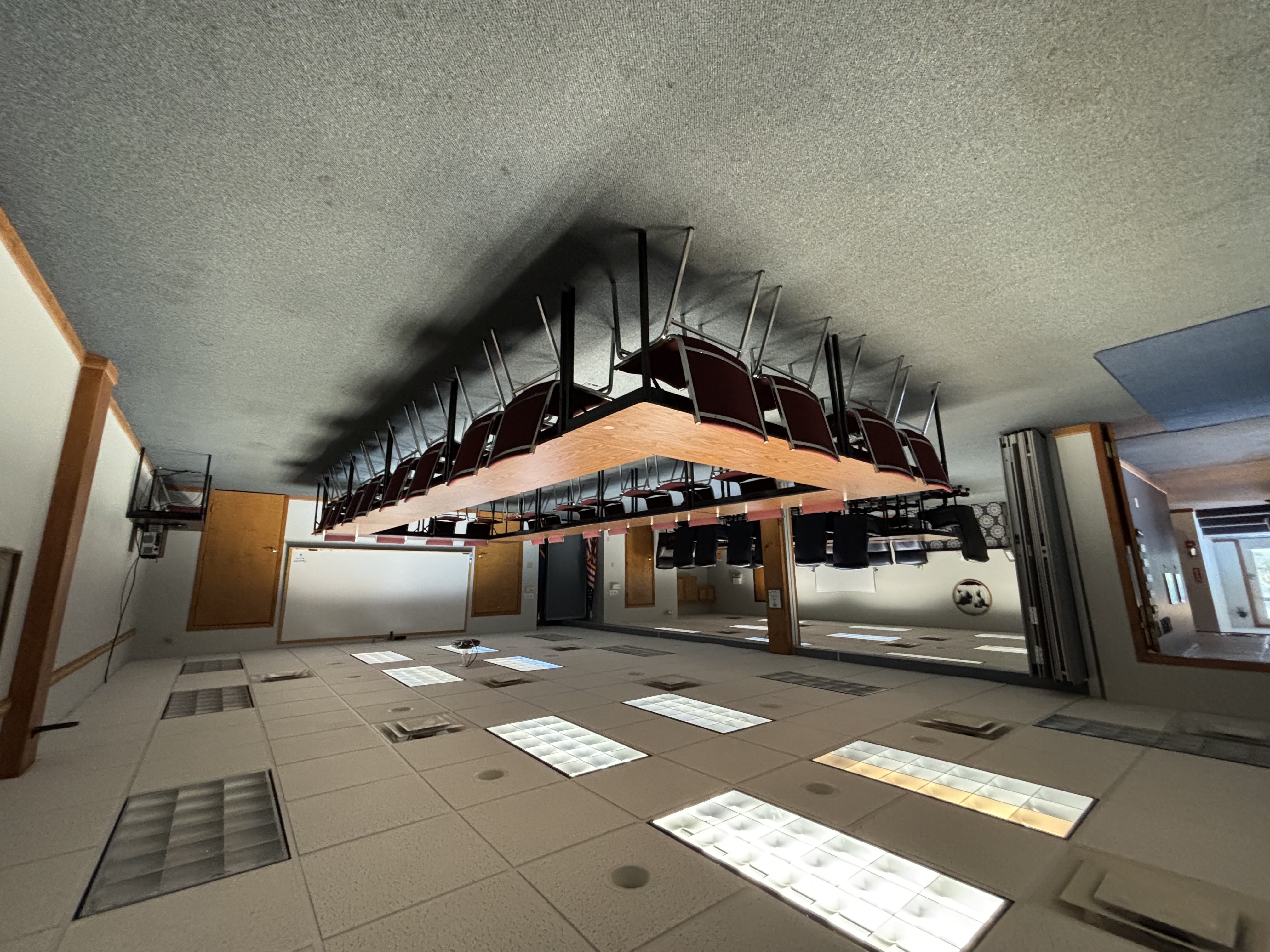 Entire Conference Room pic 2